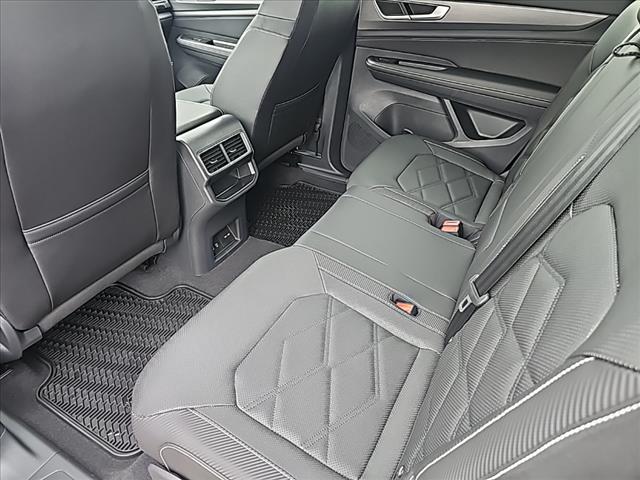 2025 Volkswagen Atlas Cross Sport SE 4Motion