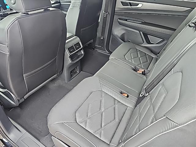 2025 Volkswagen Atlas Cross Sport SE 4Motion