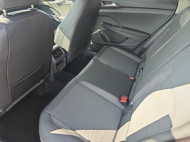 2025 Volkswagen Taos SE Black 4Motion