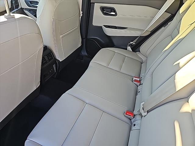 2025 Nissan Rogue SL