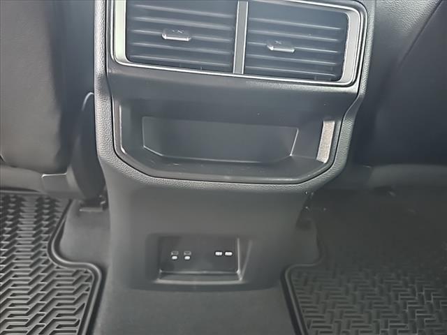2025 Volkswagen Atlas Cross Sport SE 4Motion