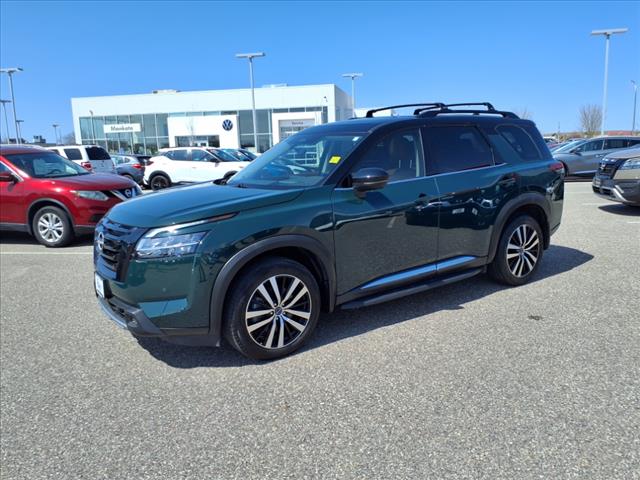 2023 Nissan Pathfinder Platinum