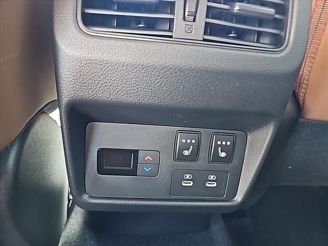 2025 Nissan Rogue Platinum