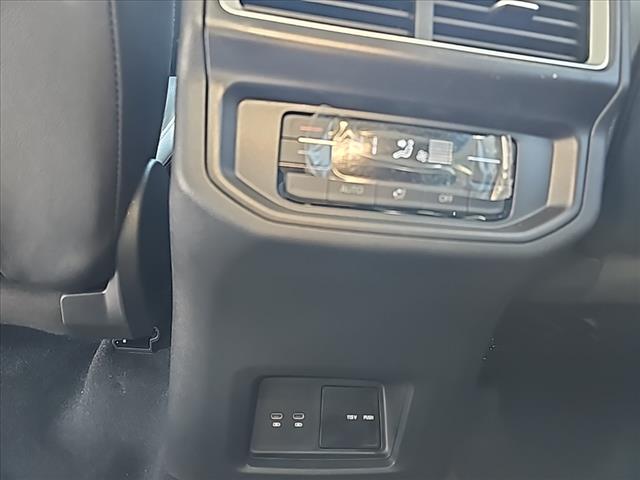 2025 Volkswagen Atlas Peak Edition 4Motion