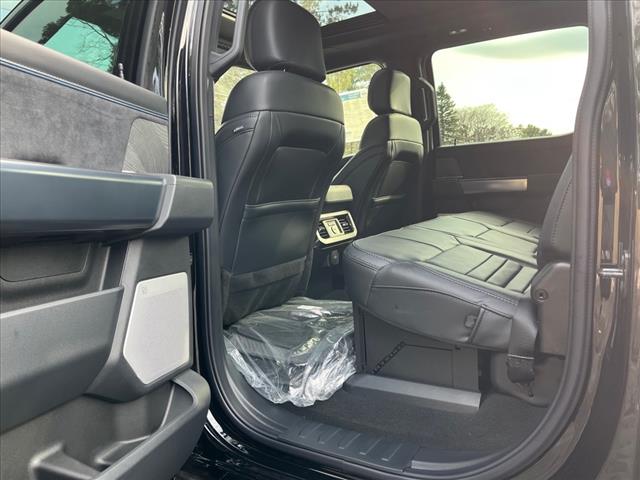 2025 Ford F-350 Super Duty Platinum