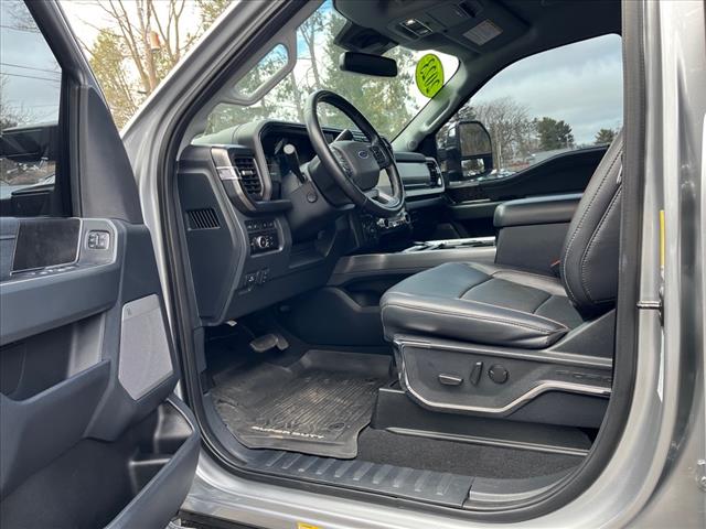 2023 Ford F-450 Super Duty LARIAT