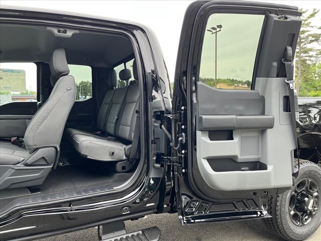 2025 Ford F-350 Super Duty XL