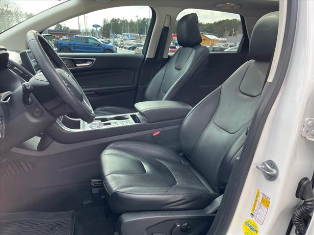 2022 Ford Edge 