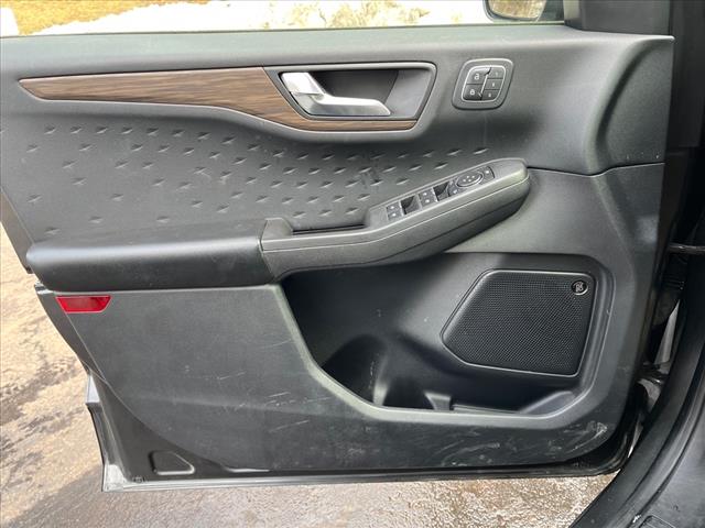 2020 Ford Escape Hybrid Titanium Hybrid