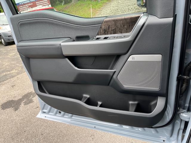 2025 Ford F-350 Super Duty LARIAT