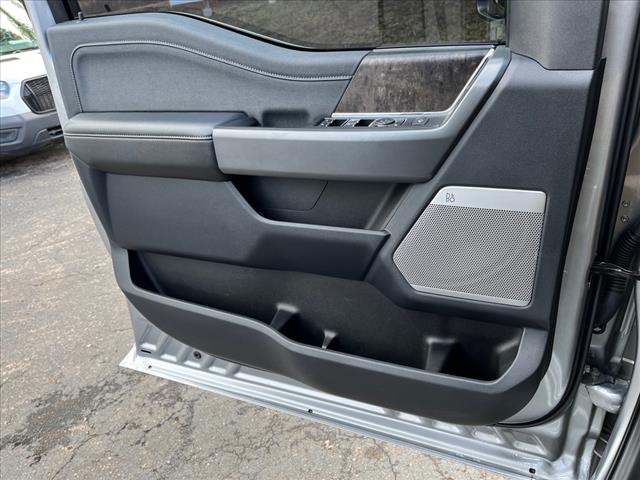 2023 Ford F-450 Super Duty LARIAT