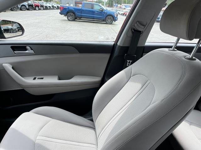 2016 Hyundai SONATA 2.4L SE