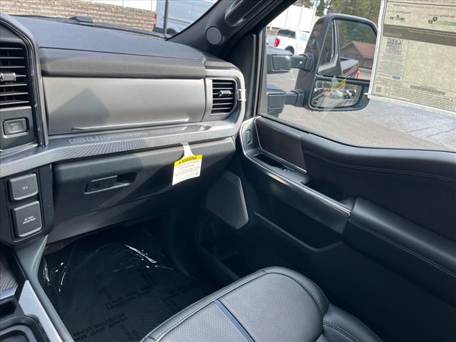 2025 Ford F-350 Super Duty Platinum