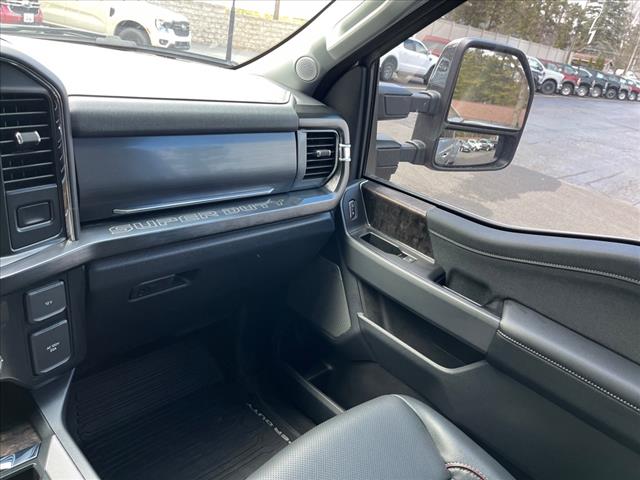 2023 Ford F-450 Super Duty LARIAT