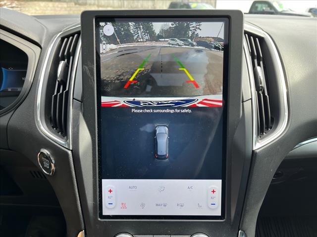 2022 Ford Edge 