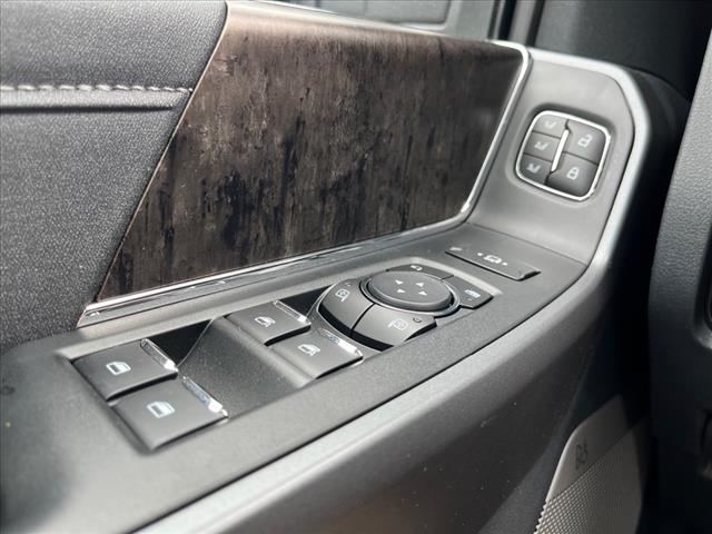 2025 Ford F-350 Super Duty LARIAT