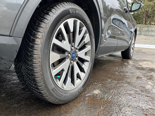 2020 Ford Escape Hybrid Titanium Hybrid
