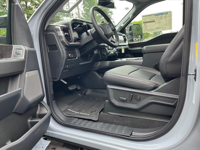 2025 Ford F-350 Super Duty LARIAT