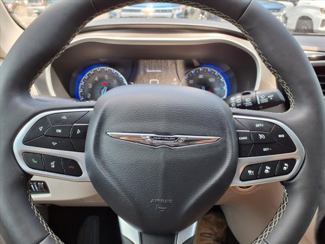 2024 Chrysler Pacifica Touring L - Photo 12