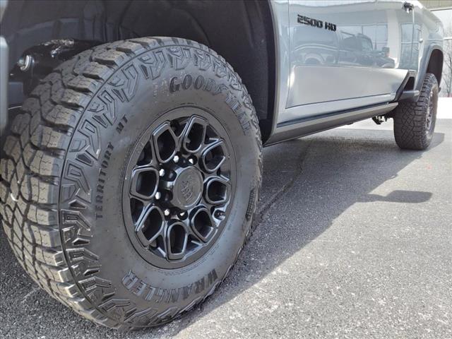 2024 Chevrolet Silverado 2500HD ZR2 - Photo 14