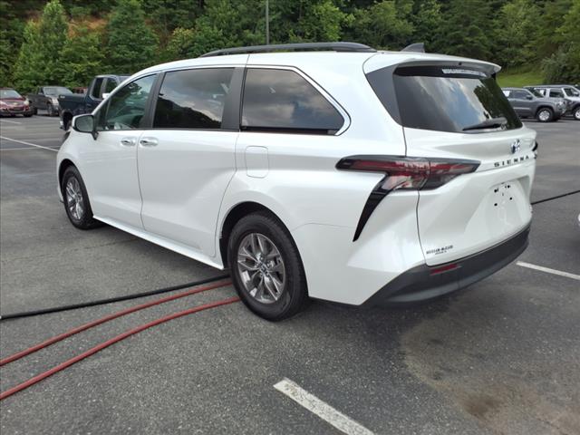 2023 Toyota Sienna  - Photo 4