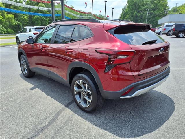 2024 Chevrolet Trax LT - Photo 4