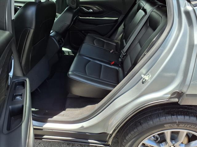 2024 GMC Terrain SLT - Photo 8