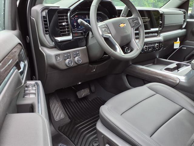 2025 Chevrolet Silverado 3500HD LTZ DRW - Photo 9