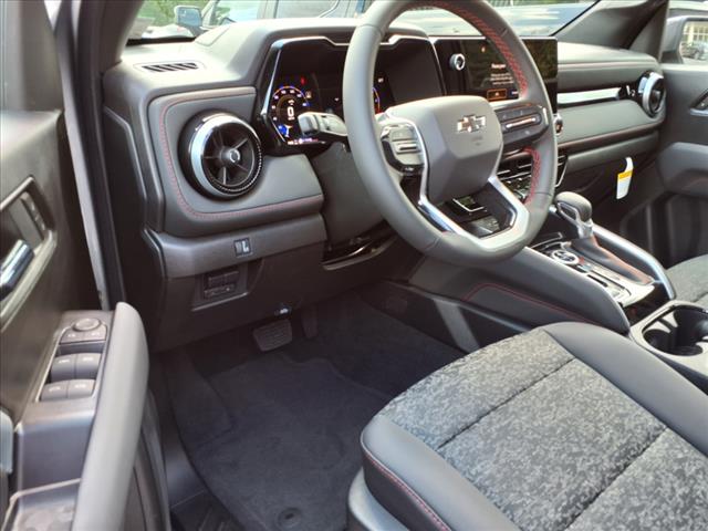 2025 Chevrolet Colorado Z71 - Photo 9