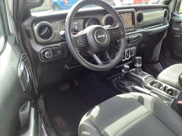 2023 Jeep Gladiator Sport