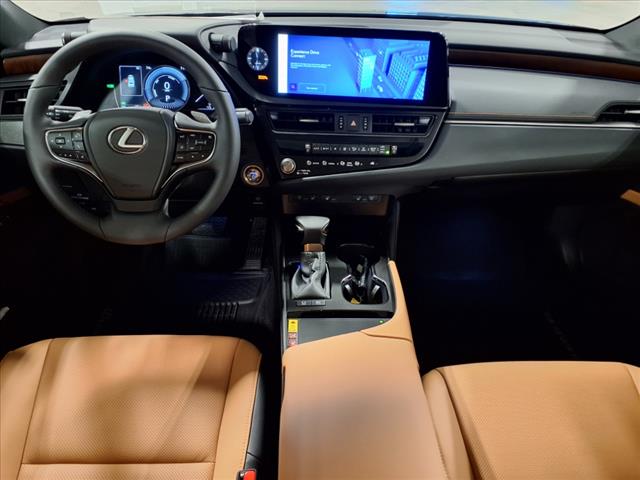 2025 Lexus ES 300h 300h