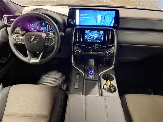 2025 Lexus LX 700h Overtrail