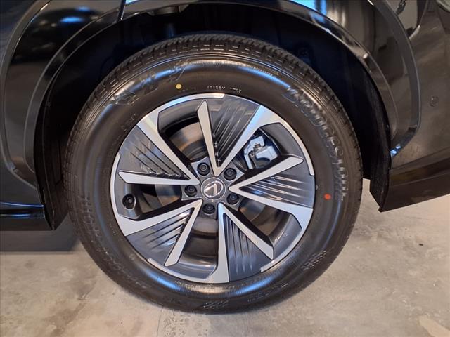 2025 Lexus RZ 450e 