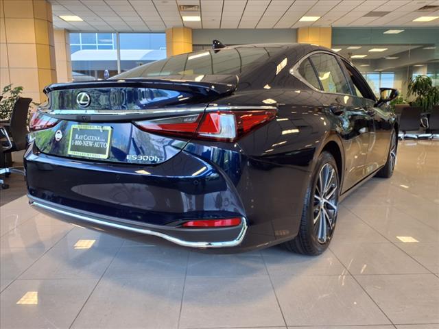 2025 Lexus ES 300h 300h