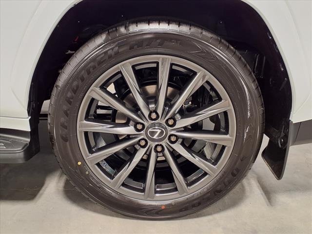 2025 Lexus LX 700h F SPORT Handling