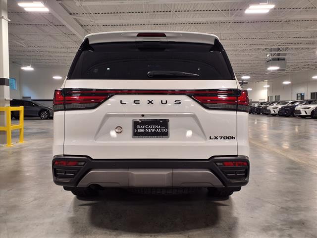 2025 Lexus LX 700h 