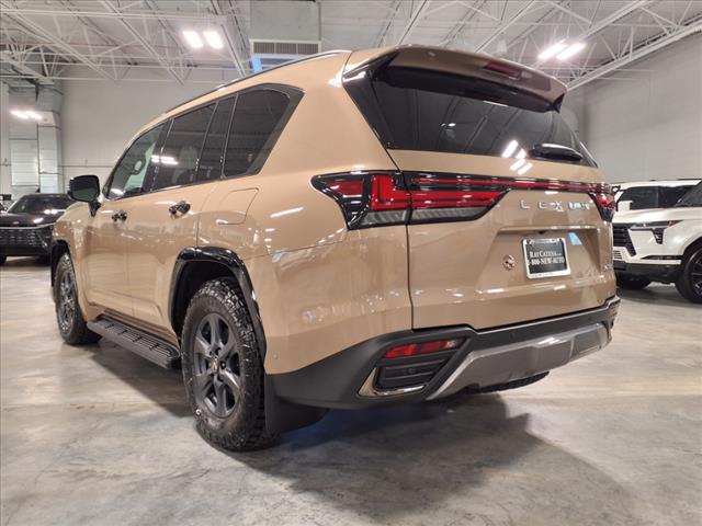 2025 Lexus LX 700h Overtrail