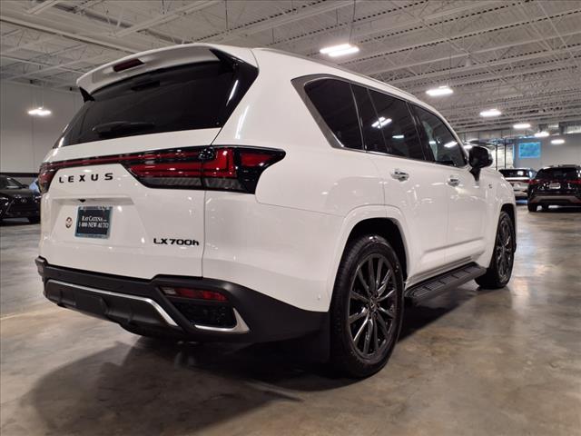 2025 Lexus LX 700h F SPORT Handling