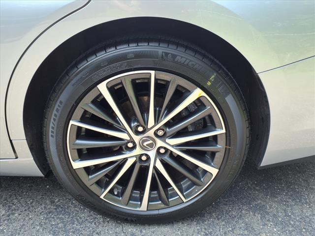 2023 Lexus ES 350 Premium Package