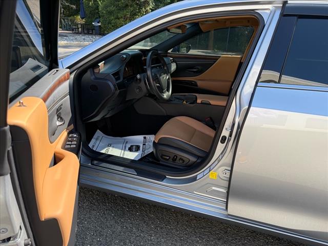 2022 Lexus ES 250 Premium