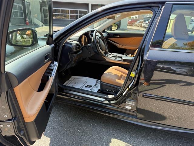 2018 Lexus IS 300 Premium W/Navigation