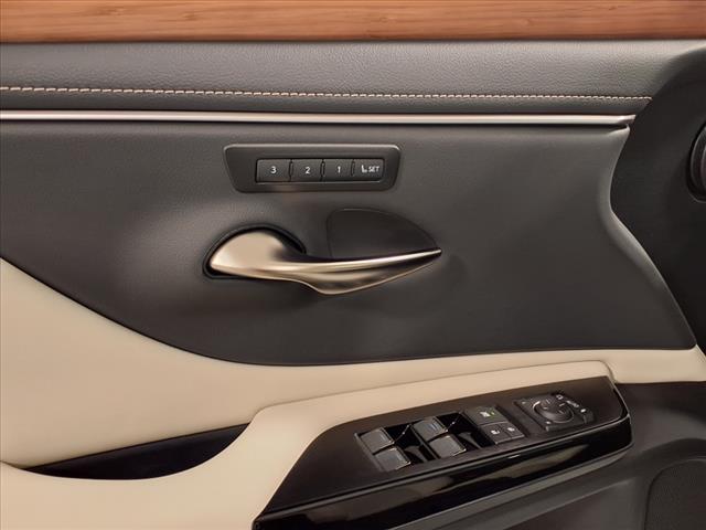 2025 Lexus ES 350 350