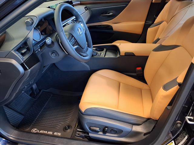 2025 Lexus ES 300h 300h