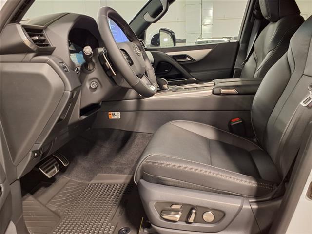 2025 Lexus LX 700h F SPORT Handling