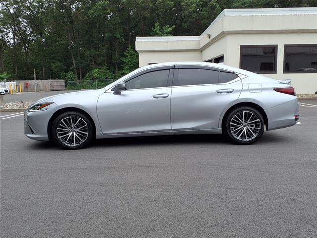 2022 Lexus ES 250 Premium