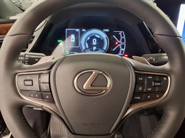2025 Lexus ES 300h 300h