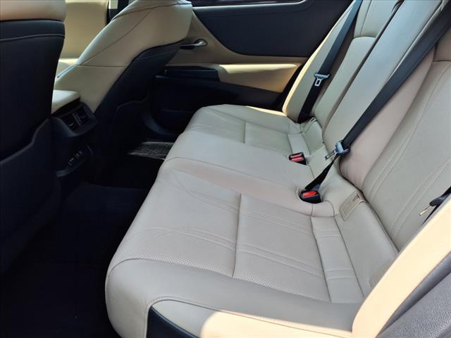 2019 Lexus ES 350 Luxury Package