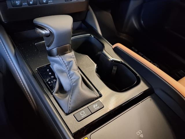 2025 Lexus ES 300h 300h