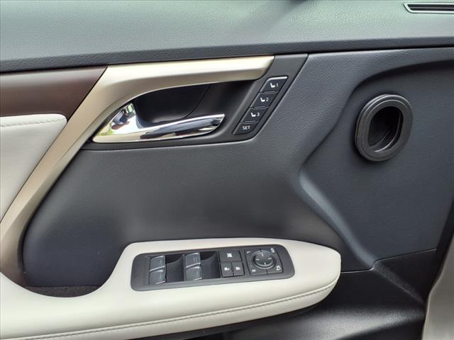 2022 Lexus RX 350 Navigation & 20'' Wheels Package