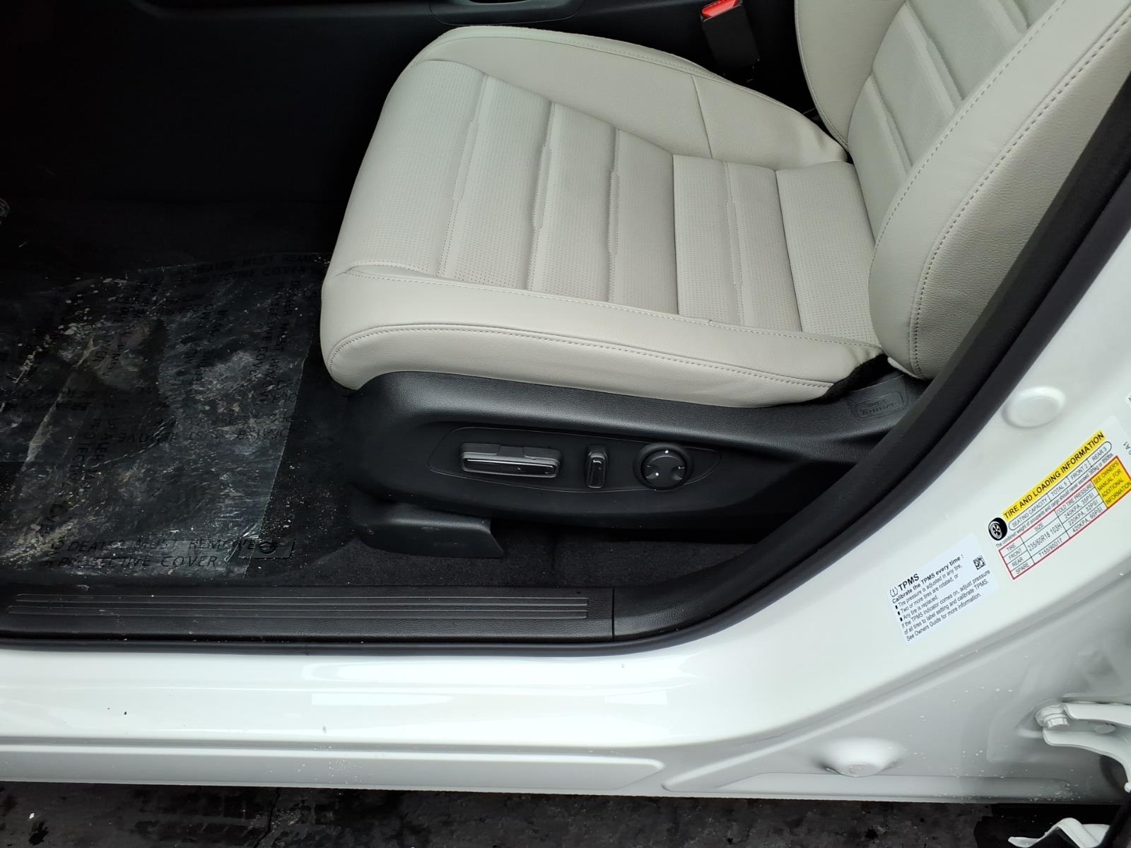 New 2026 Platinum White Honda EX-L image 10